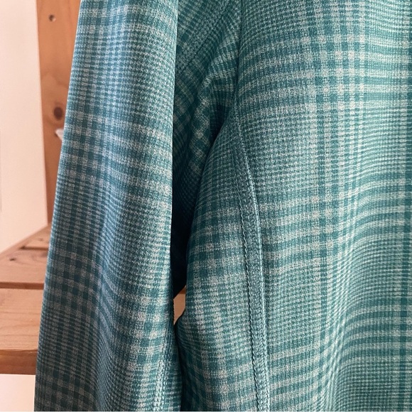 Vineyard Vines X Jim Nantz Plaid Pescadero Half-Zip Performance Pullover - Picture 10 of 15